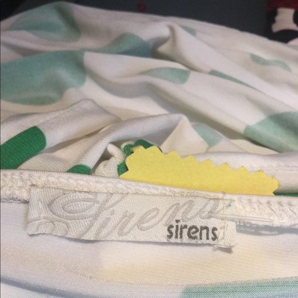 🌹3/25🌹Sirens white & green  Strapless polkadot Top Size SP - Picture 5 of 6